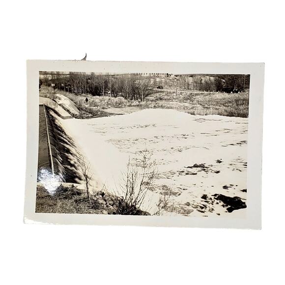 Vtg Side View of Cold Frosty Dam Original Monochrome Photo Found Naturecore - Picture 1 of 4